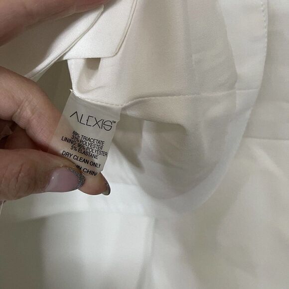 ALEXIS White asymmetrical button down bell sleeve blouse top size XS - Picture 9 of 10